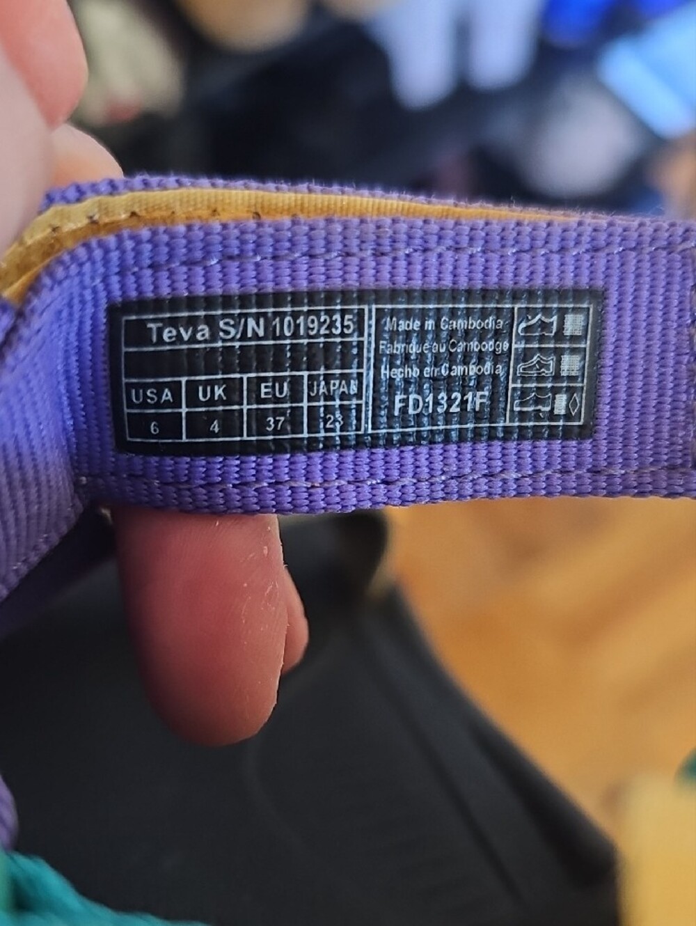 Teva Women's Teal Purple Olive & Yellow Strappy Sandals Hurricane - Picture 3 of 3
